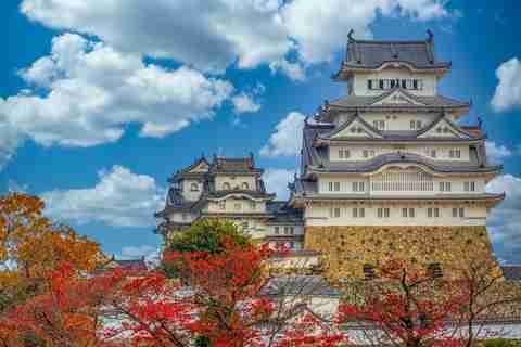 Vue du château de Himeji, aussi appelé Château du Héron Blanc, une forteresse samouraï réputée imprenable, située à Hyogo, Japon.